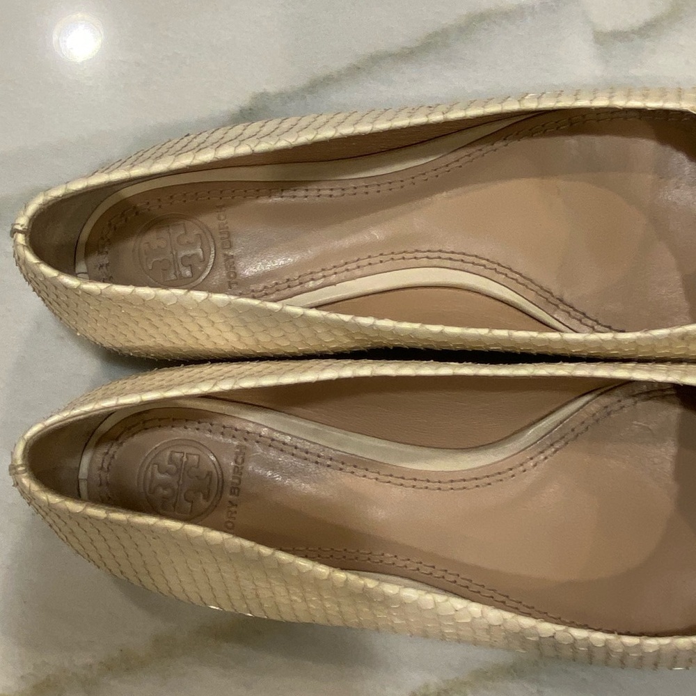 Tory Burch Cream Flats - Picture 7 of 16